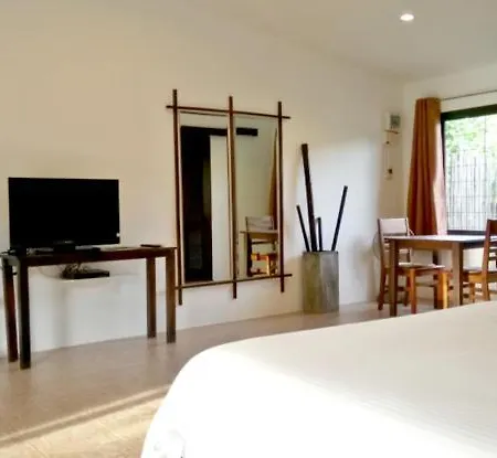 艾斯克普小屋式酒店 Ko Lanta 外观 照片