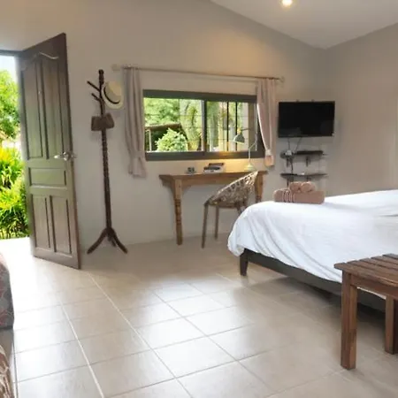 艾斯克普小屋式酒店 Ko Lanta 外观 照片