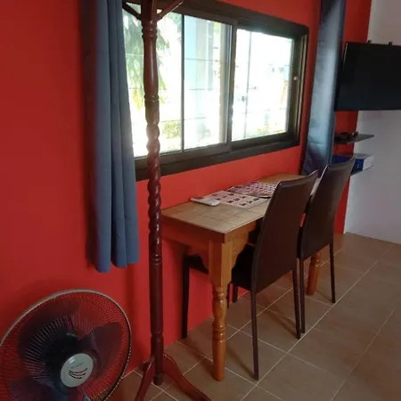艾斯克普小屋式酒店 Ko Lanta 外观 照片