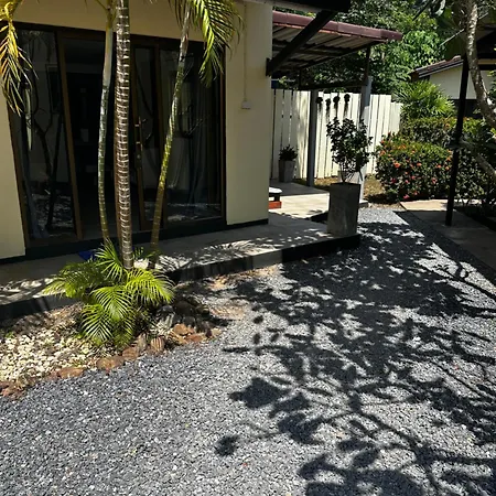 艾斯克普小屋式酒店 Ko Lanta 外观 照片
